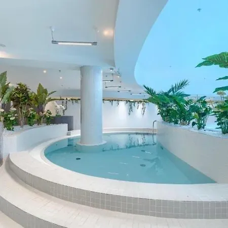 Hanza Tower 2bdr With Sauna & Jacuzzi & Pool 公寓
